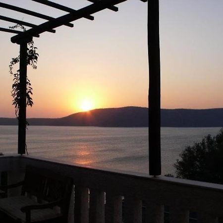 Villa With Breathtaking Views And Private Beach Agios Dimitrios  Extérieur photo