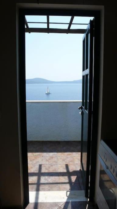 Villa With Breathtaking Views And Private Beach Agios Dimitrios  Extérieur photo