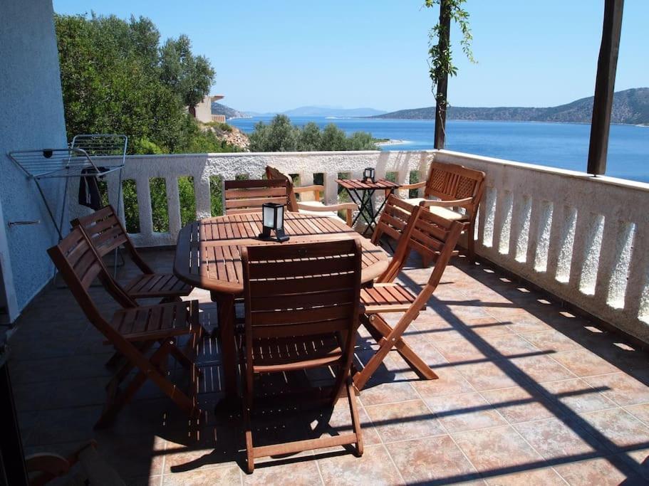 Villa With Breathtaking Views And Private Beach Agios Dimitrios  Extérieur photo
